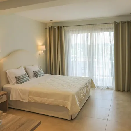 Skiathos Premier טרולוס
