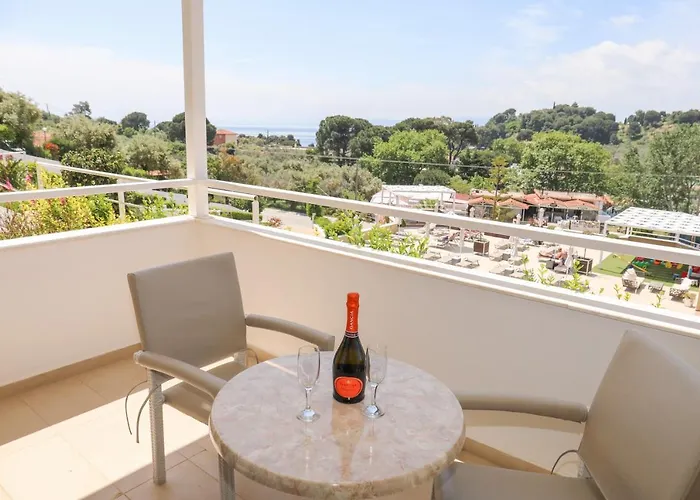 Hotel Skiathos Premier 4*