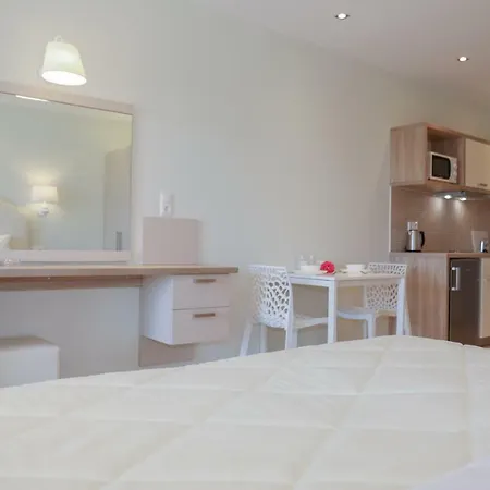 Skiathos Premier Szálloda 4*